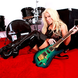 Caprice Jane in 'Killergram' Super Hot Rock Chick (Thumbnail 1_v2)