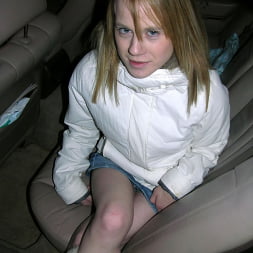 Dream Girl Niki in My First Dogging (Photo 2) Dream Girl Niki in 'Killergram' My First Dogging (Thumbnail 2)