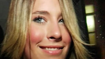 Felicity Grace en 'A Posh Babe Dogging Mission'