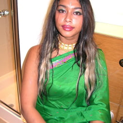 Jasmine Sharma in 'Killergram' Shy for The First Time (Thumbnail 1)