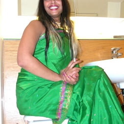 Jasmine Sharma in 'Killergram' Shy for The First Time (Thumbnail 2)