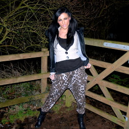 Lexy Ward in 'Killergram' A Dogging Bukkake (Thumbnail 2_v2)