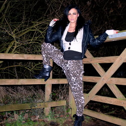 Lexy Ward in 'Killergram' A Dogging Bukkake (Thumbnail 3_v2)