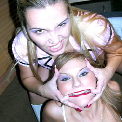Sammi Jay in 'Killergram' Rumbled By The Bitch Funkers (Thumbnail 7)
