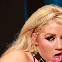 Serenna Clinton in 'Killergram' Blonde Sexy Smoker (Thumbnail 14_v2)