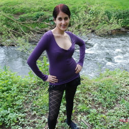 Zarina Masood in 'Killergram' Hot Indian Dogging (Thumbnail 6)