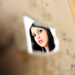 Zarina Masood in 'Killergram' Indian Teen Glory Hole (Thumbnail 2)